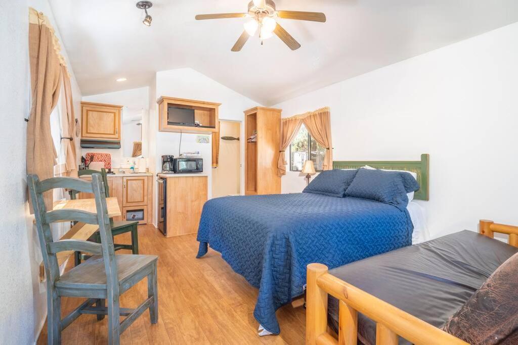 The Lupine Cabin #10 At Blue Spruce Rv Park & Cabins Vallecito Ngoại thất bức ảnh